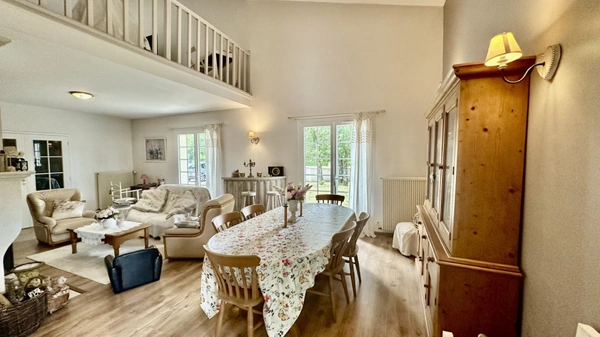 Maison à vendre 7 pièces MARTIGNAS SUR JALLE (33)