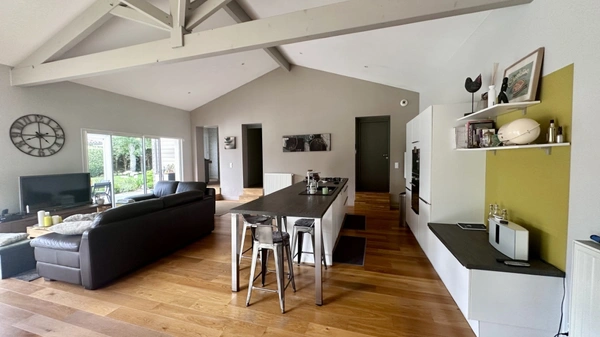 Maison à vendre 6 pièces MARTIGNAS SUR JALLE (33)