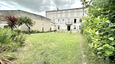 Dpt Charente (16), à vendre BARBEZIEUX SAINT HILAIRE maison de caractère 