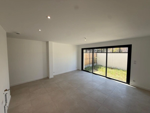 Appartement à vendre 3 pièces SAINT JEAN D'ILLAC (33)