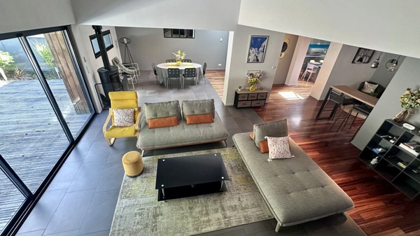 Maison à vendre 7 pièces MARTIGNAS SUR JALLE (33)