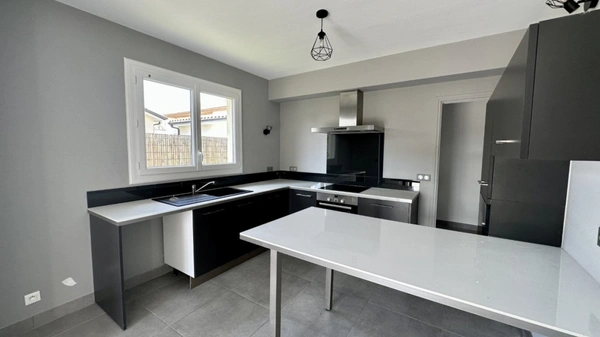 Dpt Gironde (33), MARTIGNAS SUR JALLE maison 168m² - Terrain 1087m² 