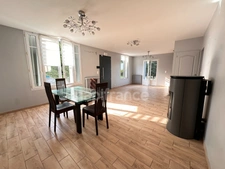 Maison à vendre 5 pièces  4 Chambres FEUCHEROLLES (78)