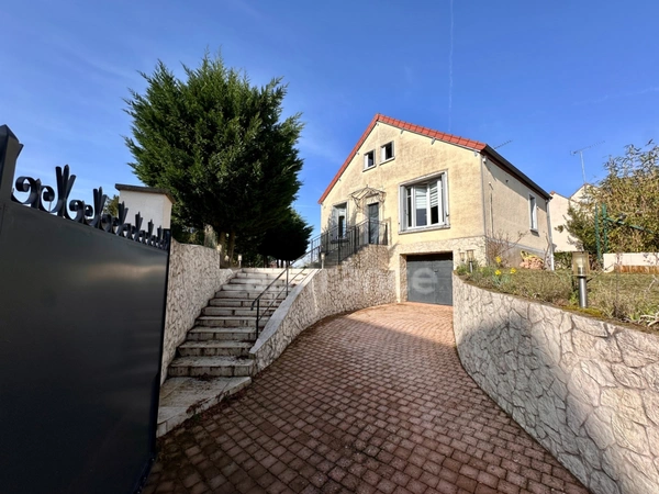 Maison à vendre 5 pièces  4 Chambres FEUCHEROLLES (78)