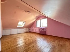 Maison à vendre 5 pièces  4 Chambres FEUCHEROLLES (78)