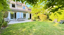 Maison familiale non mitoyenne avec jardin clos, au cœur du domaine Le Parc – Noisy-le-Roi