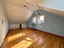 Maison à vendre 5 pièces  4 Chambres FEUCHEROLLES (78)