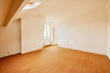 VERSAILLES CHANTIERS – Appartement lumineux 60 m² (70 m² utiles) proche gare, cave et local vélo