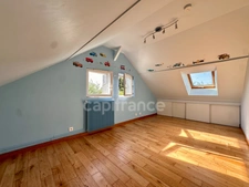 Maison à vendre 5 pièces  4 Chambres FEUCHEROLLES (78)
