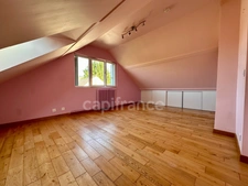 Maison à vendre 5 pièces  4 Chambres FEUCHEROLLES (78)