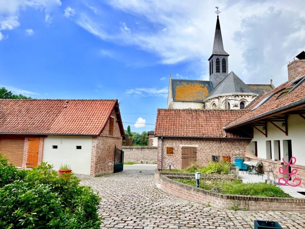 Vallée de l'Authie, grande et belle ferme en excellent état.