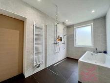 Maison plain-pied,4 chambres et deux garages, proche du golf de NAMPONT 