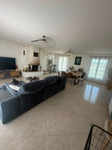 Saint-Sauveur – Élégante maison familiale de 151 m² sur un terrain de 1 600 m²
