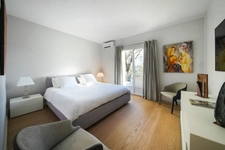 ASCAIN Superb renovated family home with mountain views 