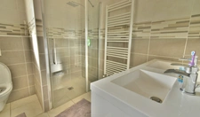 Maison Familiale Contemporaine avec Piscine à Saint-Pée-sur-Nivelle