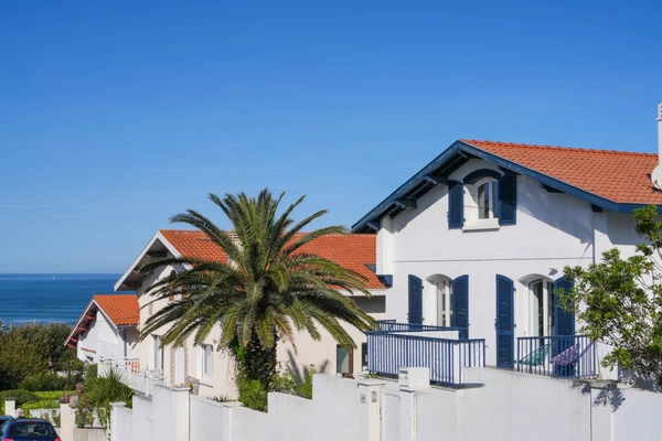 Propriété confidentielle avec vue mer absolue – Biarritz