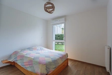 Appartement T4 récent avec terrasse, jardinet et parking en sous-sol