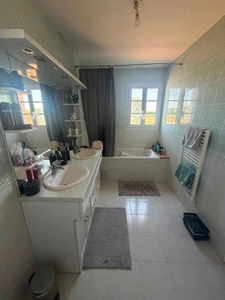 Saint-Sauveur – Élégante maison familiale de 151 m² sur un terrain de 1 600 m²