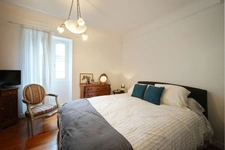 BAYONNE, QUARTIER DES ARÈNES, MAISON FAMILIALE DE 211 m² 