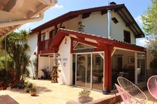 Exceptional 18th century residence, home and tourist activity in the heart of the Basque Country!