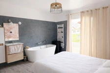 🌿 Family home with two separate living spaces – 240 m² – Land 1126 m² – Exclusive listing