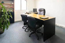 À VENDRE – MURS D’ENTREPÔT AVEC BUREAUX – 950 m² – SECTEUR PAU EST