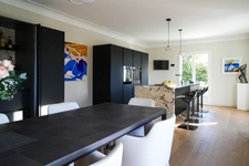 ASCAIN Superb renovated family home with mountain views 