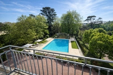 Biarritz – Elegance and prestige in a historic residence with park, swimming pool and tennis 