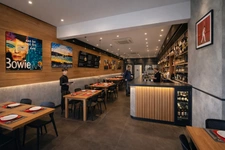 EXCEPTIONNEL – RESTAURANT EMPLACEMENT N°1 BORD DE L’EAU – BAYONNE