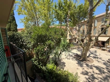 SAINT-TROPEZ – PLACE DES LICES – STUDIO DE STANDING AVEC BALCON ET GARAGE
