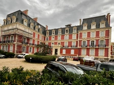 APPARTEMENT EN DUPLEX AVEC VUE MER À RÉNOVER