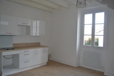 HASPARREN PETITE MAISON DE VILLE DIVISÉE EN DEUX PETITS APPARTEMENTS