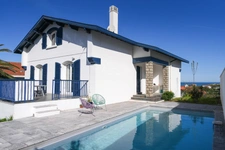 Propriété confidentielle avec vue mer absolue – Biarritz