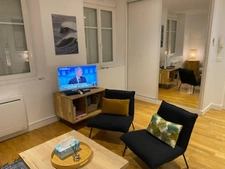 BIARRITZ CENTRE – T1 BIS MEUBLÉ 29,66 M² – BAIL MOBILITÉ 10 MOIS – 700 € CC