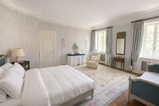 Biarritz – Elegance and prestige in a historic residence with park, swimming pool and tennis 