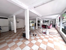 À vendre - Maison T7 de 201 m² + 100 m² non habitable sur un terrain de 1493 m² - LE MARIN (972)