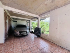 À vendre - Maison T7 de 201 m² + 100 m² non habitable sur un terrain de 1493 m² - LE MARIN (972)