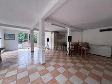 À vendre - Maison T7 de 201 m² + 100 m² non habitable sur un terrain de 1493 m² - LE MARIN (972)