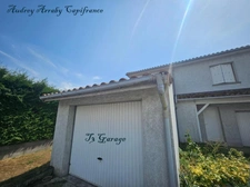 Immeuble de 3 appartements avec garages et jardins