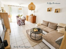 Immeuble de 3 appartements avec garages et jardins