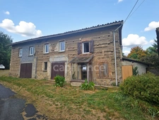 Maison à fort potentiel 183m2 habitable, grands garages, piscine, terrasse