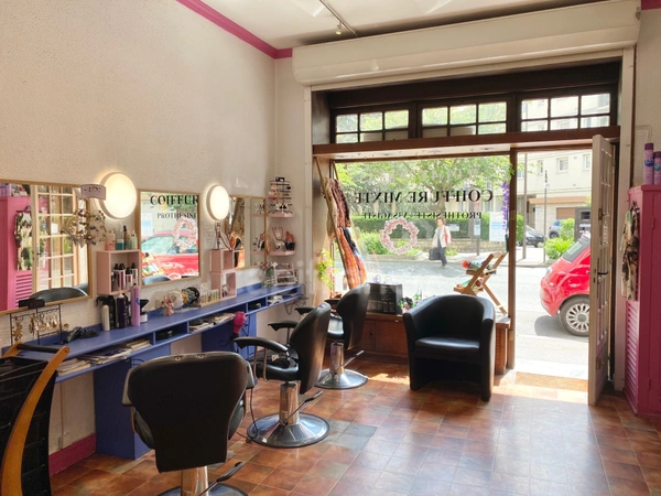 Dpt Val de Marne (94), à vendre VINCENNES Salon de coiffure 