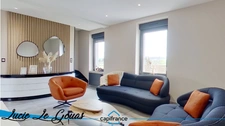 6-room apartment of 132m² with parking, garden, balcony and courtyard, and commercial premises