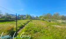 Corps de ferme de 154m² habitable avec grange, dépendances, jardin et verger – Bazailles