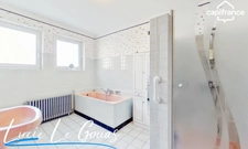 Maison individuelle de 186m² , 6 chambres, 2 garages, grand jardin.