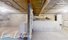 Corps de ferme de 154m² habitable avec grange, dépendances, jardin et verger – Bazailles