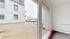 6-room apartment of 132m² with parking, garden, balcony and courtyard, and commercial premises