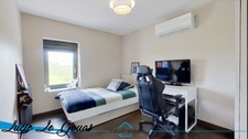 6-room apartment of 132m² with parking, garden, balcony and courtyard, and commercial premises