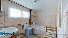 Ensemble immobilier de 220m² avec garage et jardin  