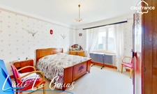 Maison individuelle de 186m² , 6 chambres, 2 garages, grand jardin.